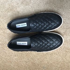 BRAND NEW STEVEN MADDEN SNEAKERS